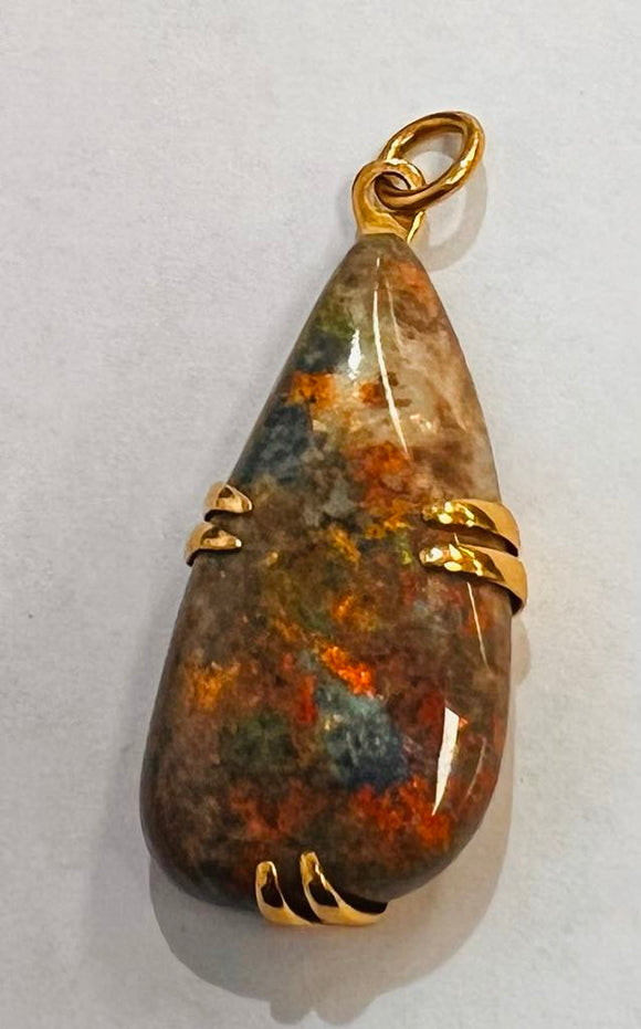 Beautiful Opal encased in 22ct Gold Pendant