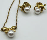 18ct gold Mikimoto pearl earrings and necklace