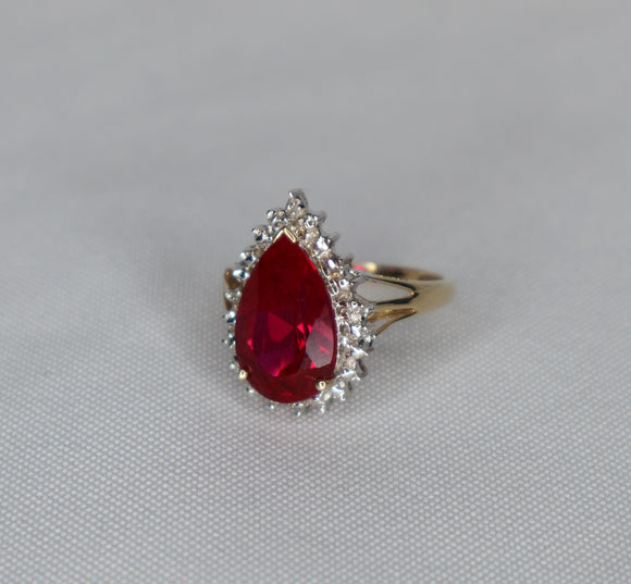 9ct gold synthetic Ruby Ring