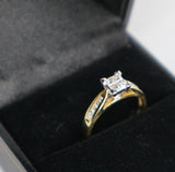 18ct Gold Ladies Diamond Ring