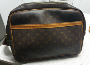 Authentic Louis Vuitton Reporter GM Bag.